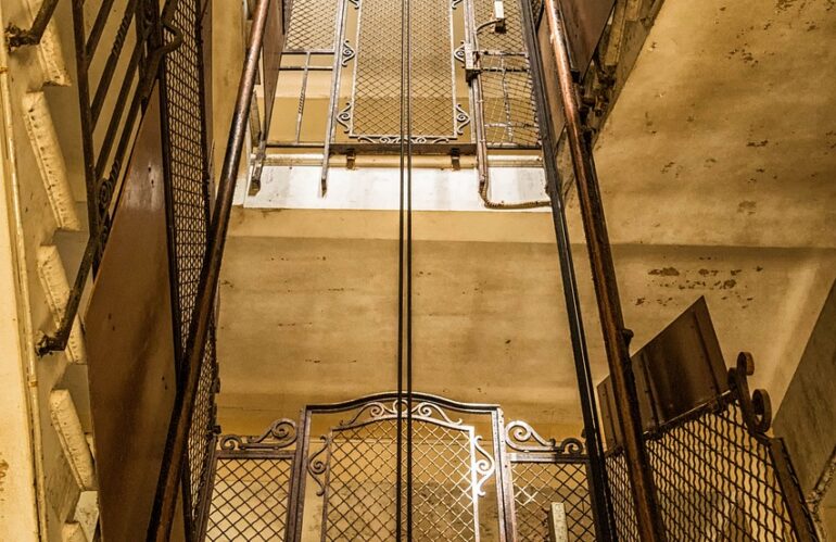 Un administrador de fincas advierte del tipo de ascensor que tiene todas las de perder con la nueva ley